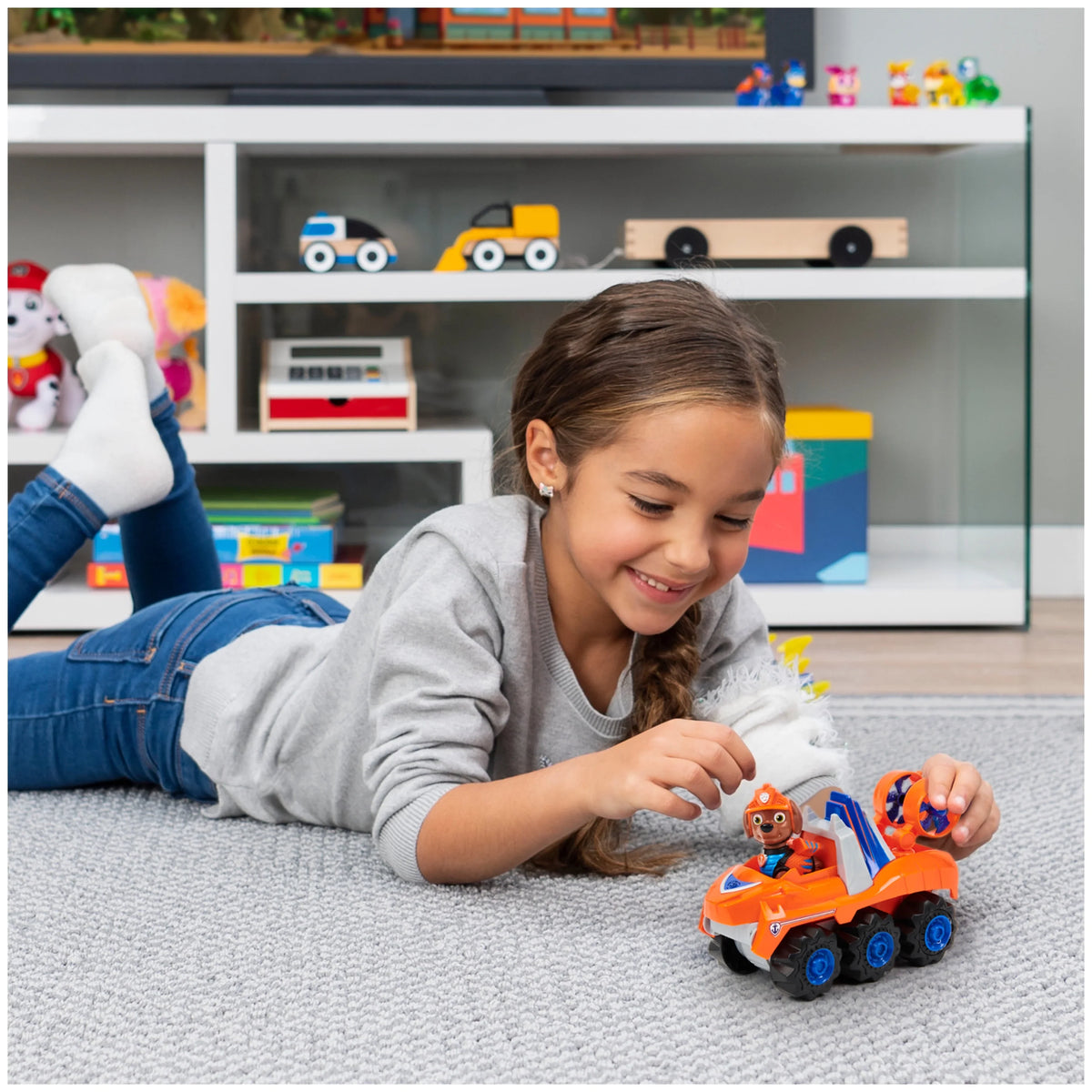 PAW Patrol, Dino Rescue Zuma’s Deluxe Rev Up Vehicle with Mystery Dinosaur Figure, Preschool Toys for Boys & Girls Ages 3 and Up